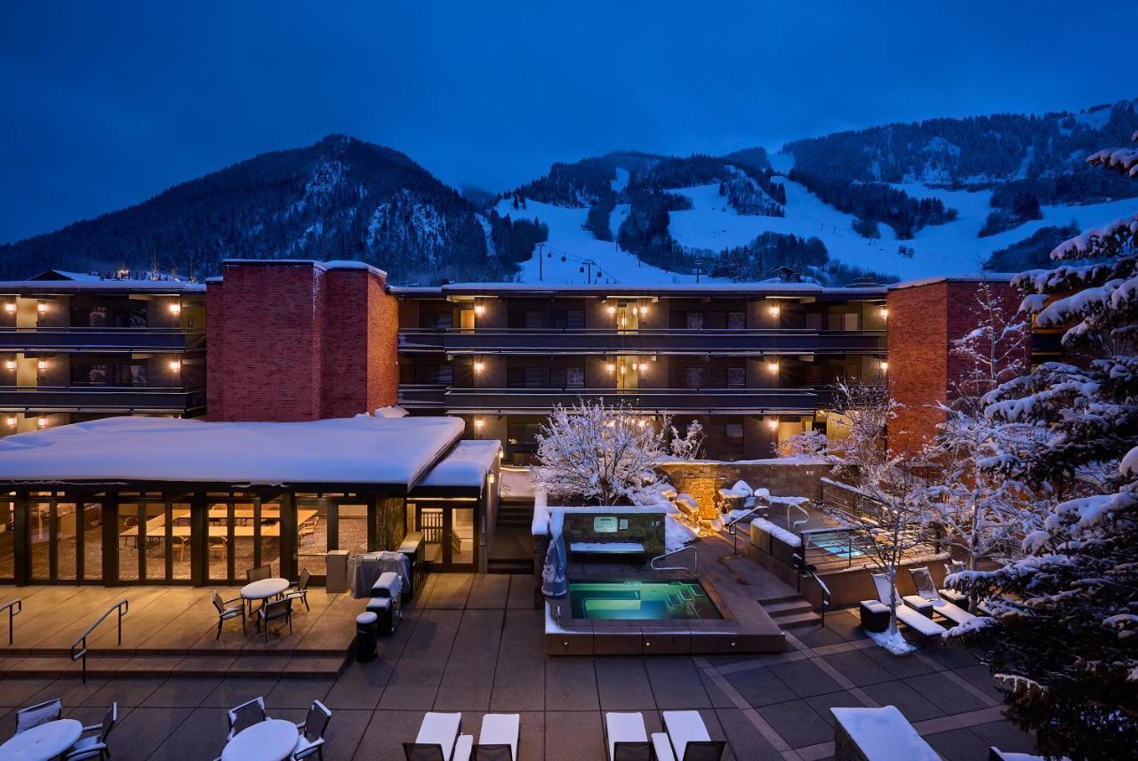 Aspen Square Condominium Hotel Esterno foto