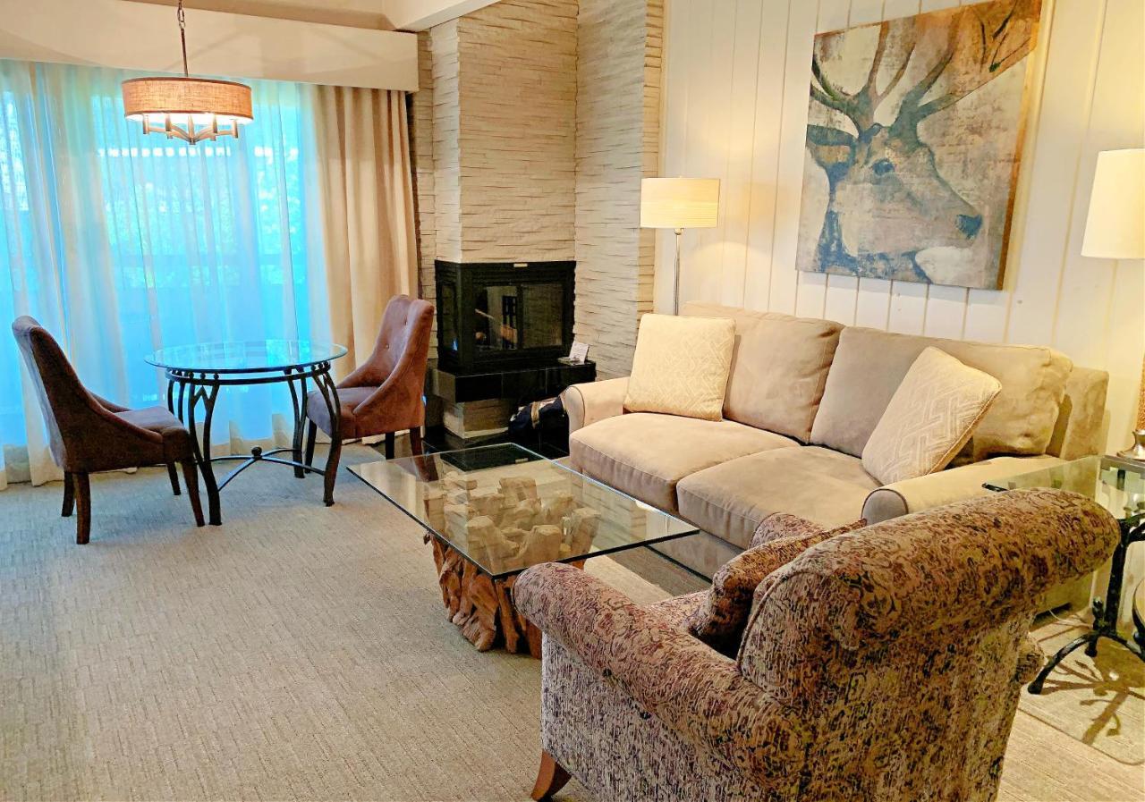 Aspen Square Condominium Hotel Esterno foto