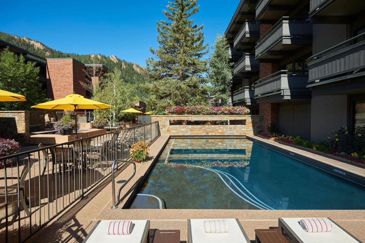 Aspen Square Condominium Hotel Esterno foto