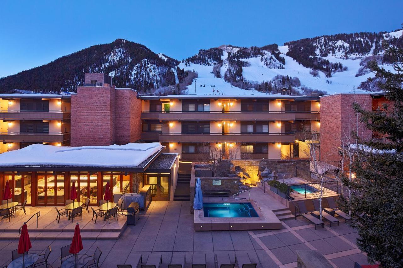 Aspen Square Condominium Hotel Esterno foto